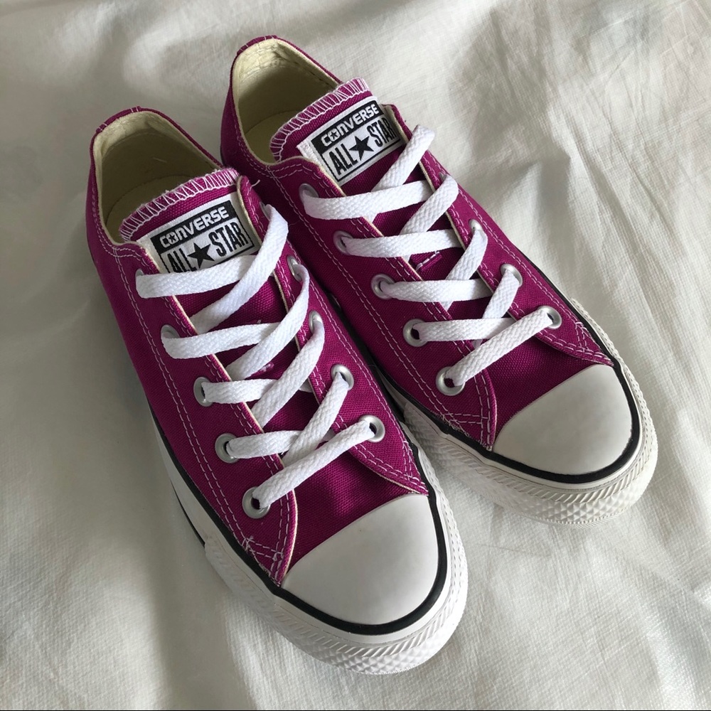 NEW! Chuck Taylor Low Tops Converse